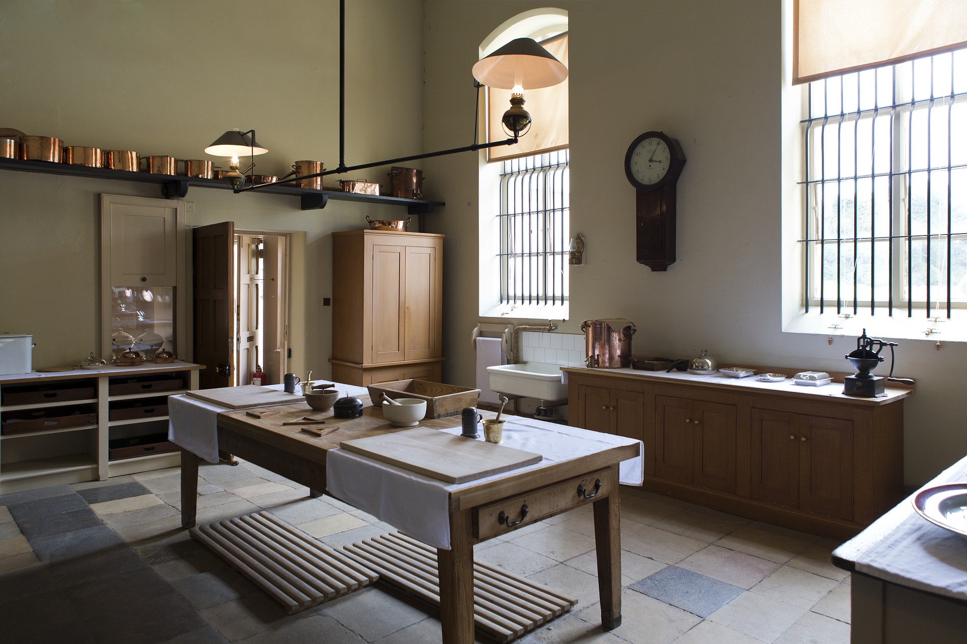 victorian-kitchen-770286_1920